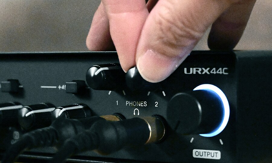Yamaha Urx44c อินเทอร์เฟซเสียงแบบ Usb-C 6-In / 4-Out