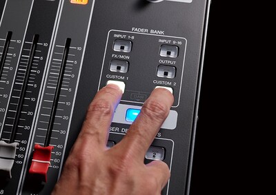 Yamaha Dm3 มิกเซอร์ดิจิตอล 8+1 Fader (Dante Version)