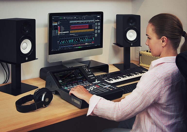Yamaha Dm3 มิกเซอร์ดิจิตอล 8+1 Fader (Dante Version)