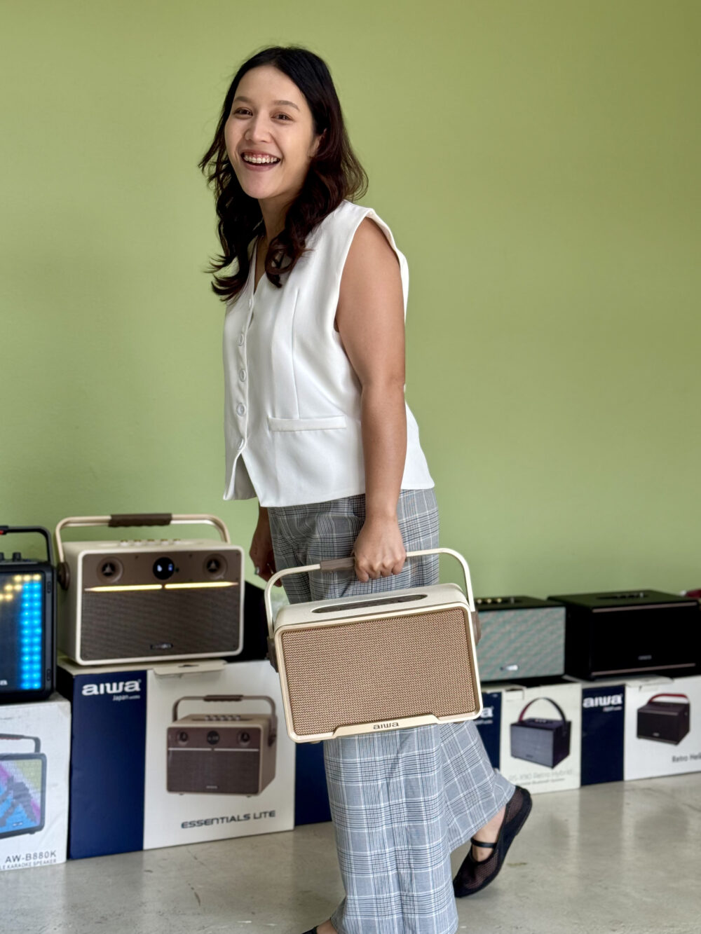 Aiwa Aw-R8000 Oracle ลำโพงบลูทูธพกพา 120w ดอกลำโพง 6.5 นิ้ว Portable Bluetooth Speaker Aiwa Aw-R8000 Oracle ลำโพงบลูทูธพกพา 120w ดอกลำโพง 6.5 นิ้ว Portable Bluetooth Speaker