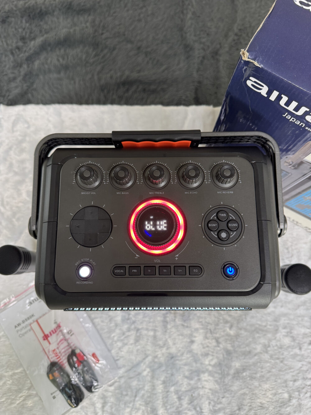 Aiwa Aw-B880k ลำโพงบลูทูธ 60w 8 นิ้ว Portable Bluetooth Speaker มาพร้อมไมค์คู่ และไฟ Led Aiwa Aw-B880k ลำโพงบลูทูธ 60w 8 นิ้ว Portable Bluetooth Speaker มาพร้อมไมค์คู่ และไฟ Led