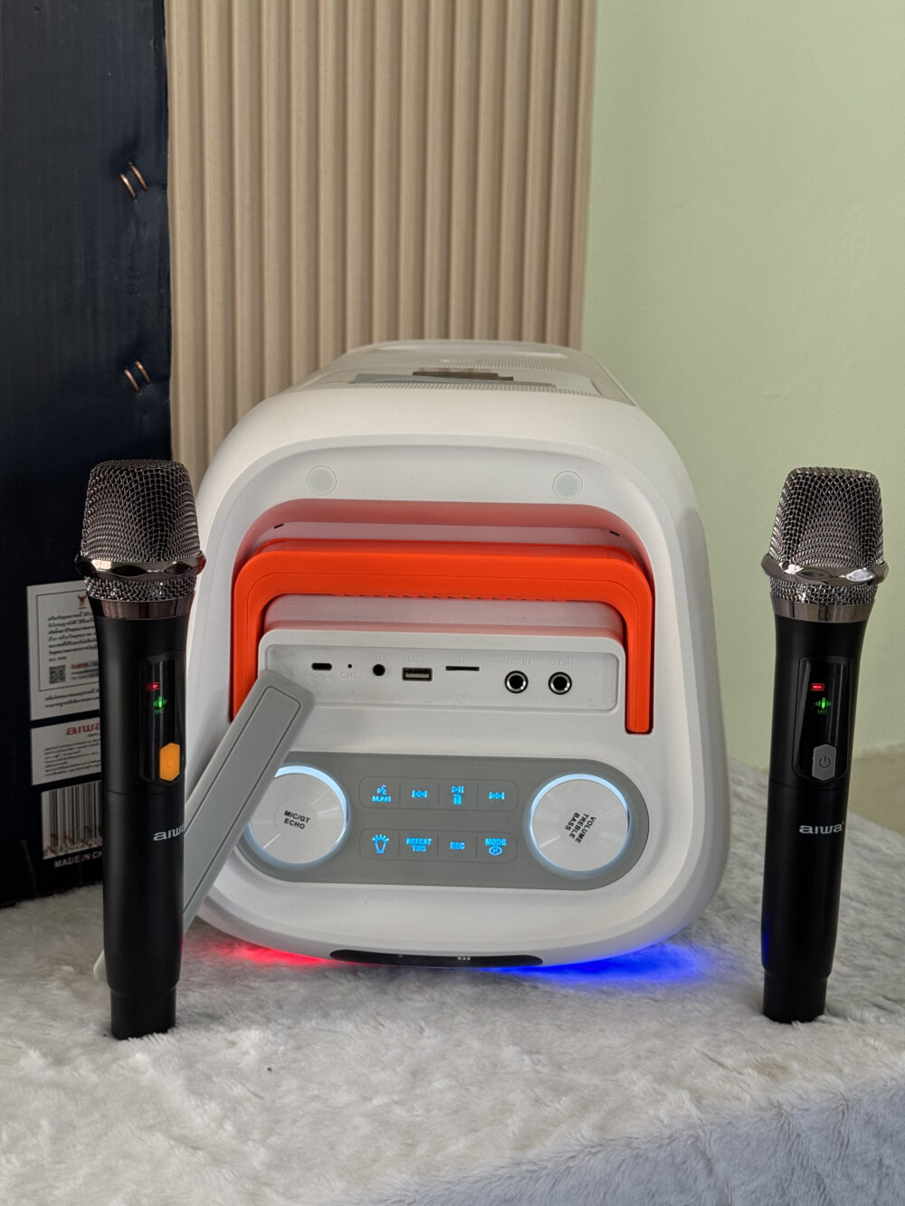 Aiwa Aw-X5150 ลำโพงบลูทูธ 80w ลำโพงปาร์ตี้ 6 นิ้วคู่ Party Speaker มาพร้อมไมค์คู่ และไฟ Led (สีขาว) Aiwa Aw-X5150 ลำโพงบลูทูธ 80w ลำโพงปาร์ตี้ 6 นิ้วคู่ Party Speaker มาพร้อมไมค์คู่ และไฟ Led (สีขาว)