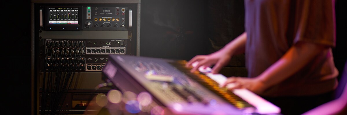 Yamaha Tf-Rack มิกเซอร์ดิจิตอลแบบติดแร็ค 16 อินพุต