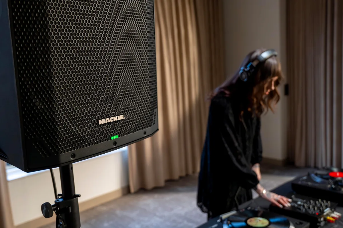 Mackie Thump V4 ลำโพง Pa 1400w อัปเกรดใหม่