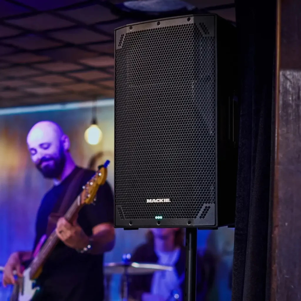 เลิกโดนหลอกสเปกกระดาษ! เจาะลึก Frequency Response ลำโพง (40hz-20khz บอกอะไรเราบ้าง?) เลิกโดนหลอกสเปกกระดาษ! เจาะลึก Frequency Response ลำโพง (40hz-20khz บอกอะไรเราบ้าง?)