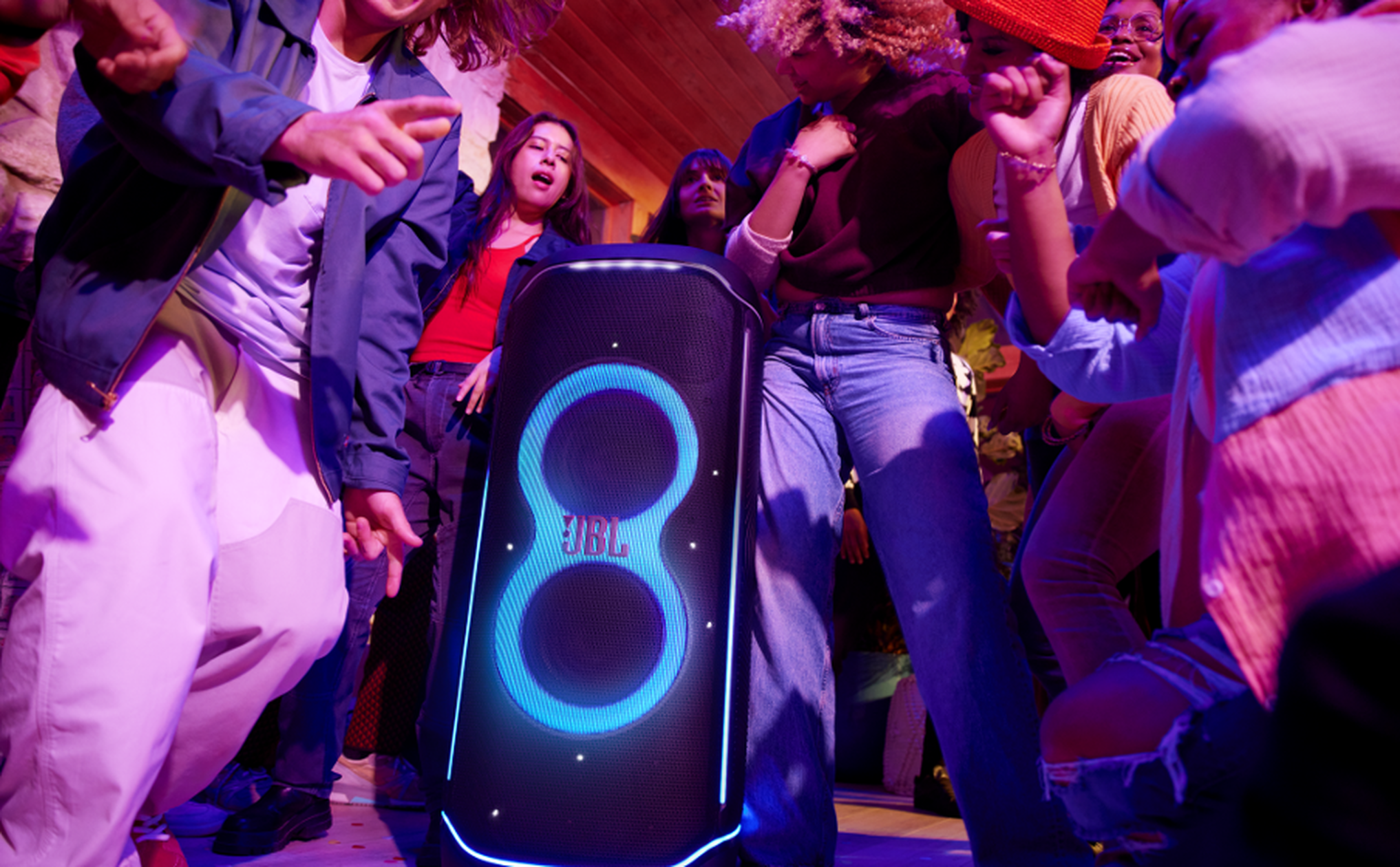 Jbl Partybox Ultimate ลำโพงปาร์ตี้ไร้สายระดับเรือธง พลังเสียง 1100w Rms พร้อมระบบ Dolby Atmos
